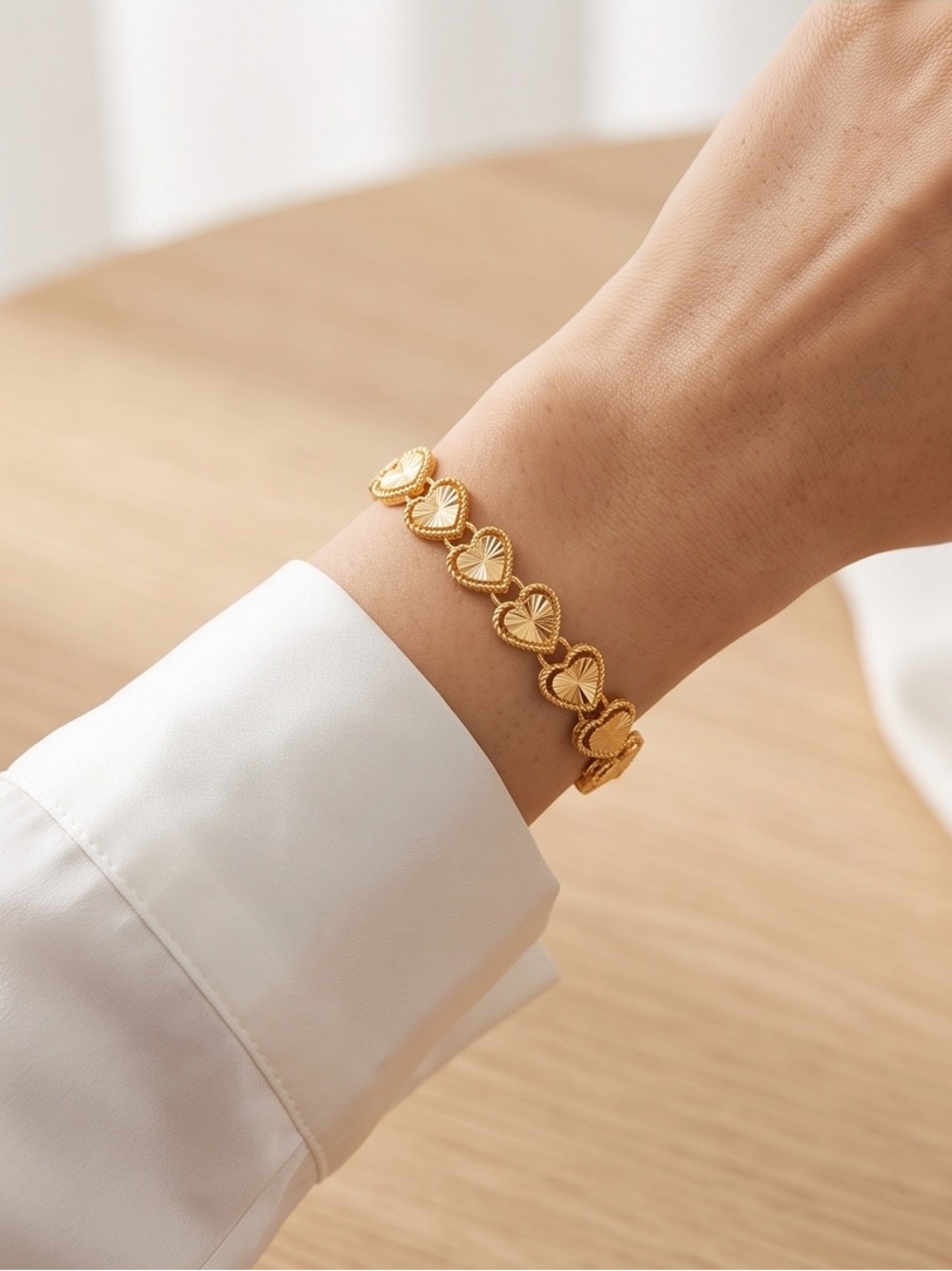 Gold Heart Link Bracelet - Elegant Women's Jewelry 6.5 inch